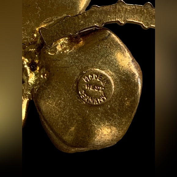 Vintage Made in West Germany Blue Flower Rhinestone Crystal Floral Brooch Pin - Picture 3 of 5